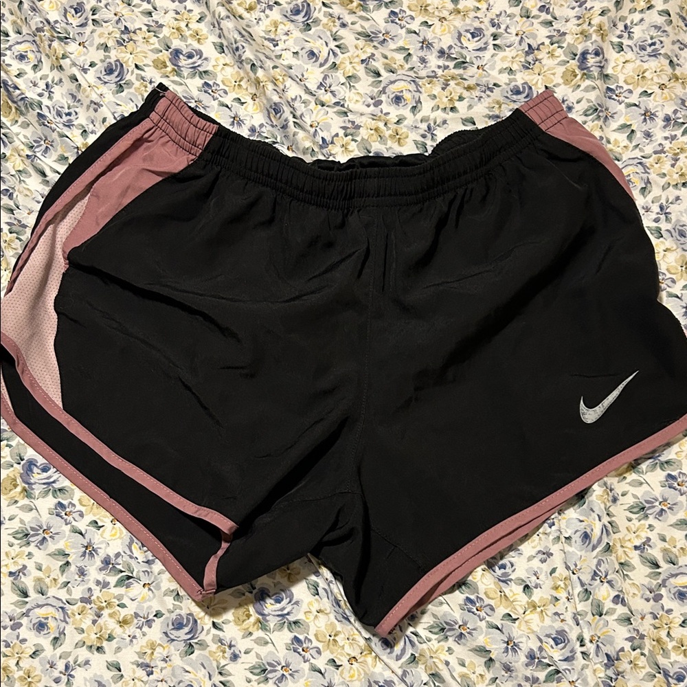 Nike Women's Athletic Shorts in Black and Pink